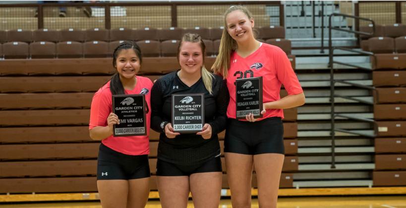 Garden City seniors (from left) Remi Vargas, Kelbi Richter and Reagan Karlin are three of the six Kansans who make up the 2020 Garden City Community College Volleyball Signing Class. (Photo by Adam Shrimplin, Shrimplin Photography)