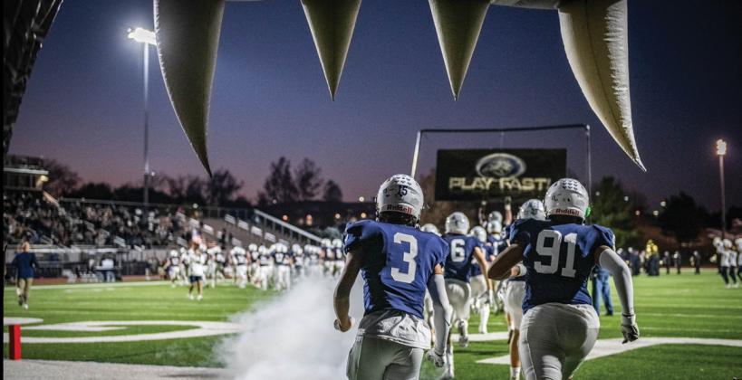 Mill Valley surges into the 5A playoffs in search of a fourth straight state title. (Photo: Lori Wood Habiger/Center Stage Sports)