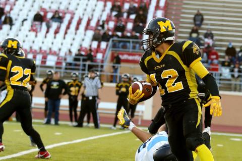 6-Man Top 6: Adan Granillo (Photo: Everett Royer, KSportsImages.com)
